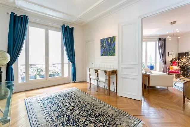 Charming Bedroom בית אירוח פריז
